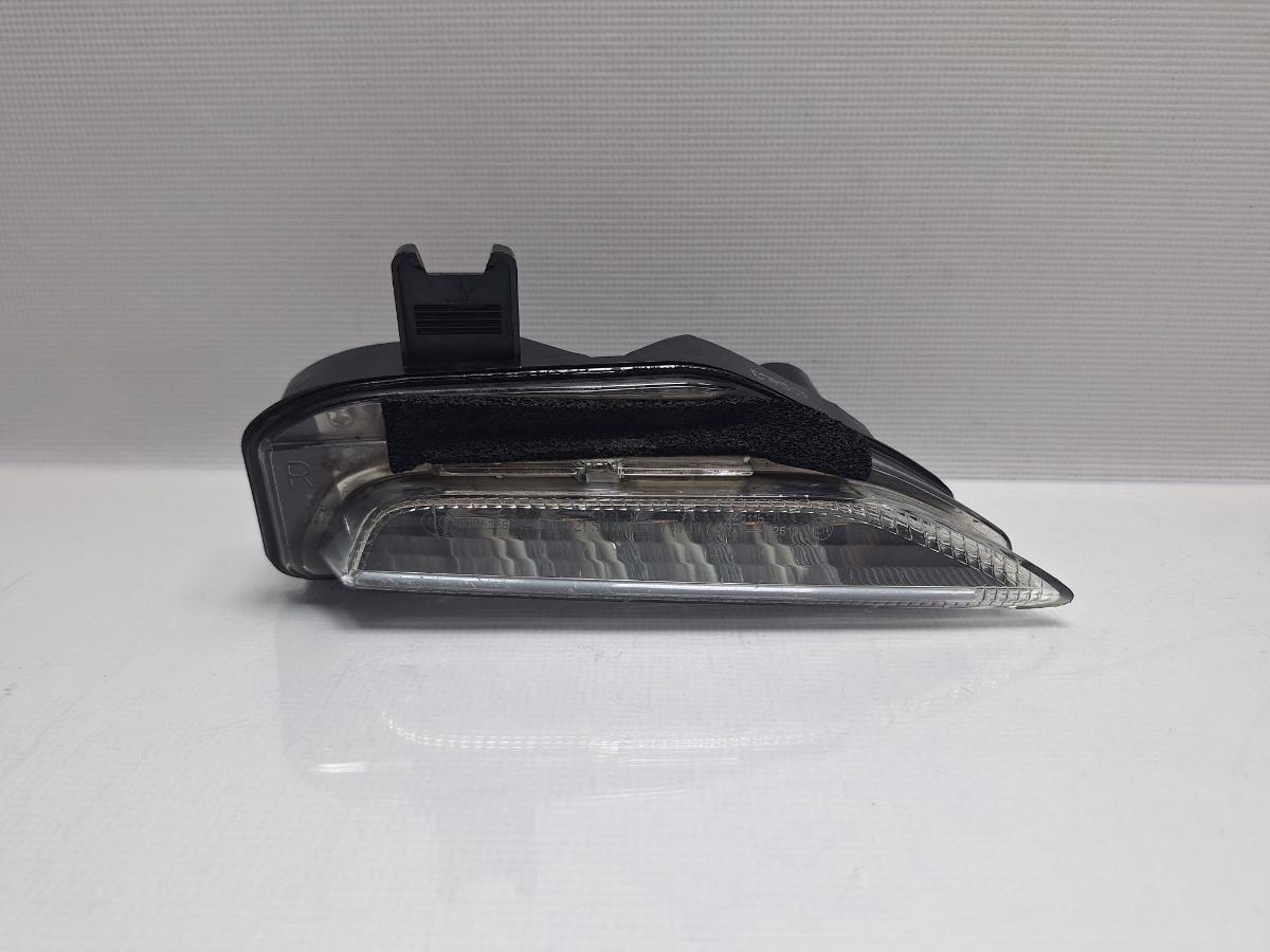 Lampa de semnalizare bara fata dreapta INFINITI Q50 2013 - >2.2 50 D 651970 261304GA0A , 26120M