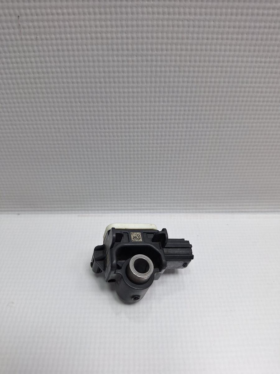 Senzor de impact airbag INFINITI Q50 2013 - >2.2 50 D 651970 985813JA0A