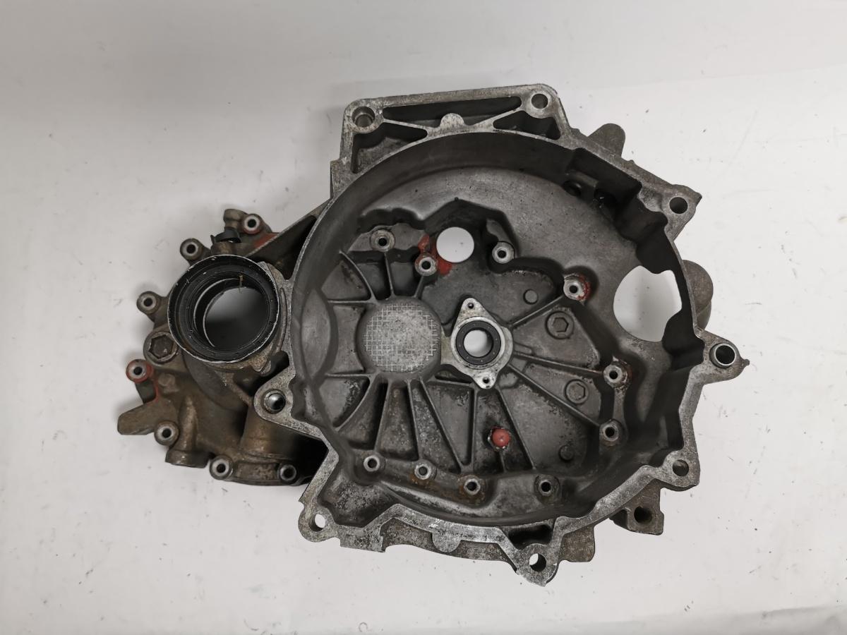 Carcasa ambreiaj cutie ​Skoda Fabia (6Y2) Hatchback 2006 1.4 TDI SKODA FABIA (6Y2) [ 1999 - 2008 ] OEM 02T301107C