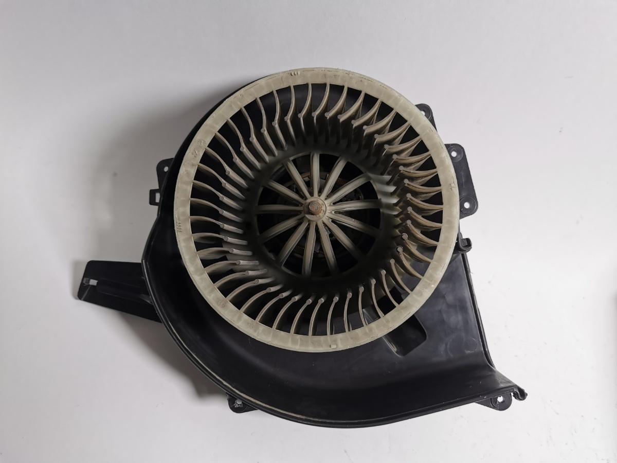 Ventilator habitaclu SKODA ROOMSTER 5J 2006 - 2015 1.4 TDI BNM 6Q1819015G