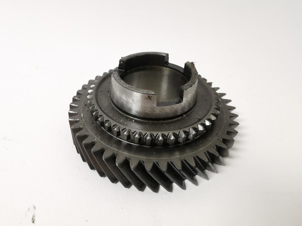 Pinion cuplare viteza a2-a SKODA FABIA 6Y2 1999 - 2008 02T311261
