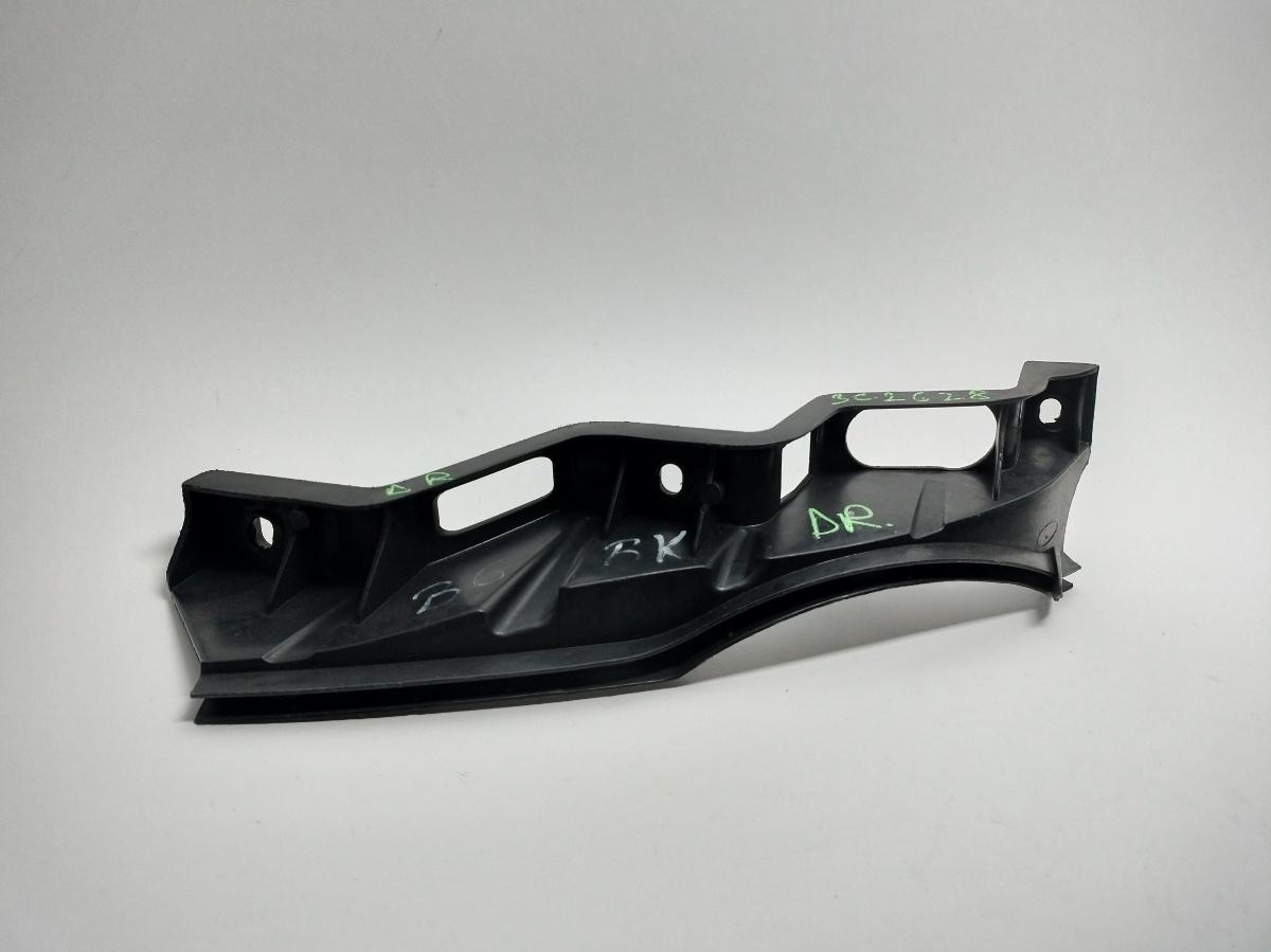 Suport far dreapta Volkswagen Passat B6 (3C2) Berlina 2008 2.0 TDI OEM 3C0807890