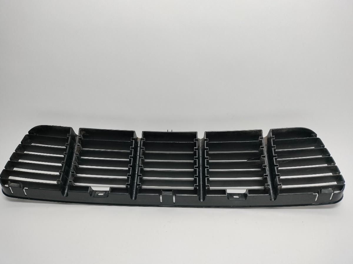 Grila bara fata SEAT IBIZA IV (6L1) [ 2002 - 2009 ] 16V (AUB, BBZ) 74KW|100HP OEM 6N0853677D 6N0 853 677 D