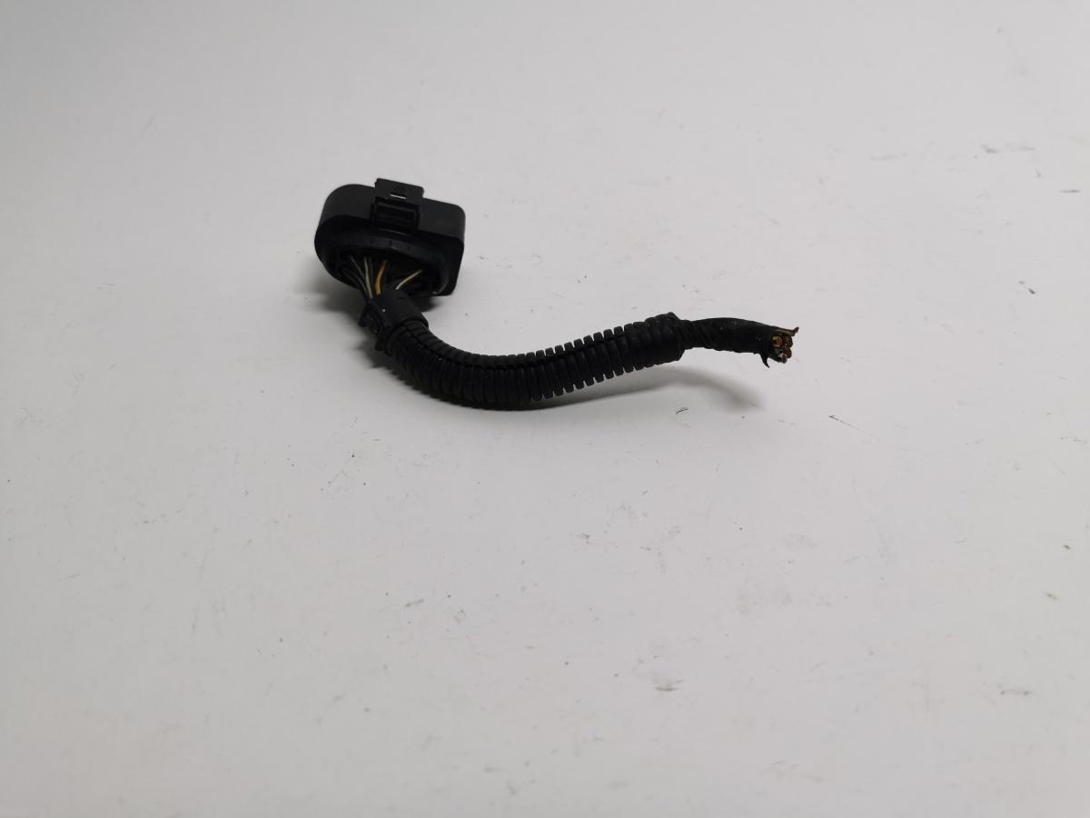 Mufa Conector far VOLKSWAGEN POLO 9N_ 2001 - 20121.2 12V AZQ, BME, VOLKSWAGEN GOLF V 1K1 2003 - 20091.4 FSI BKG, BLN VAG 1J0973735