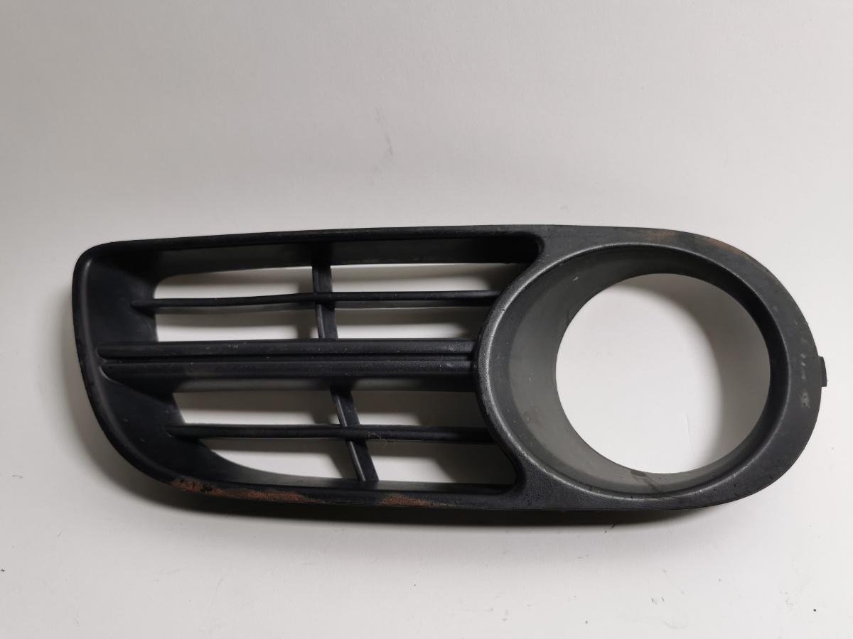 Grila inferioara bara de protectie fata dreapta SKODA FABIA 6Y2 1999 - 2008 1.2 AZQ, BME VAG 6Y0853666F