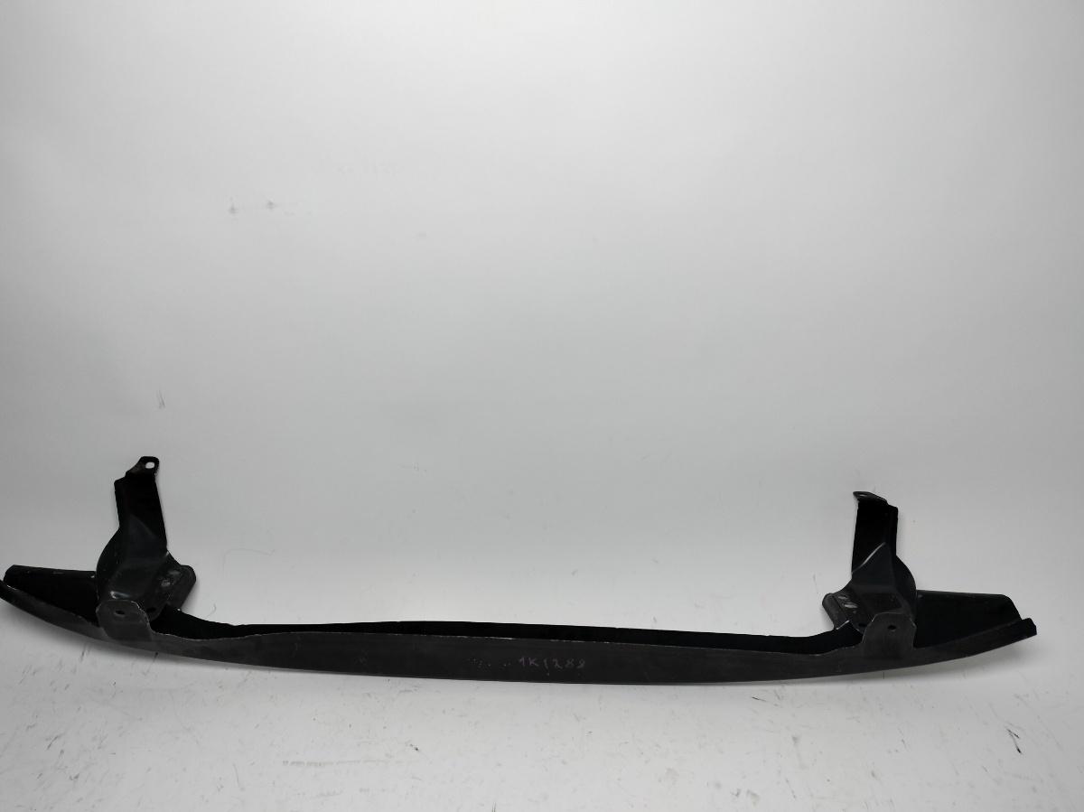 Armatura inferioara bara fata Volkswagen Golf 5 Hatchback 2005 OEM 1K0807093A