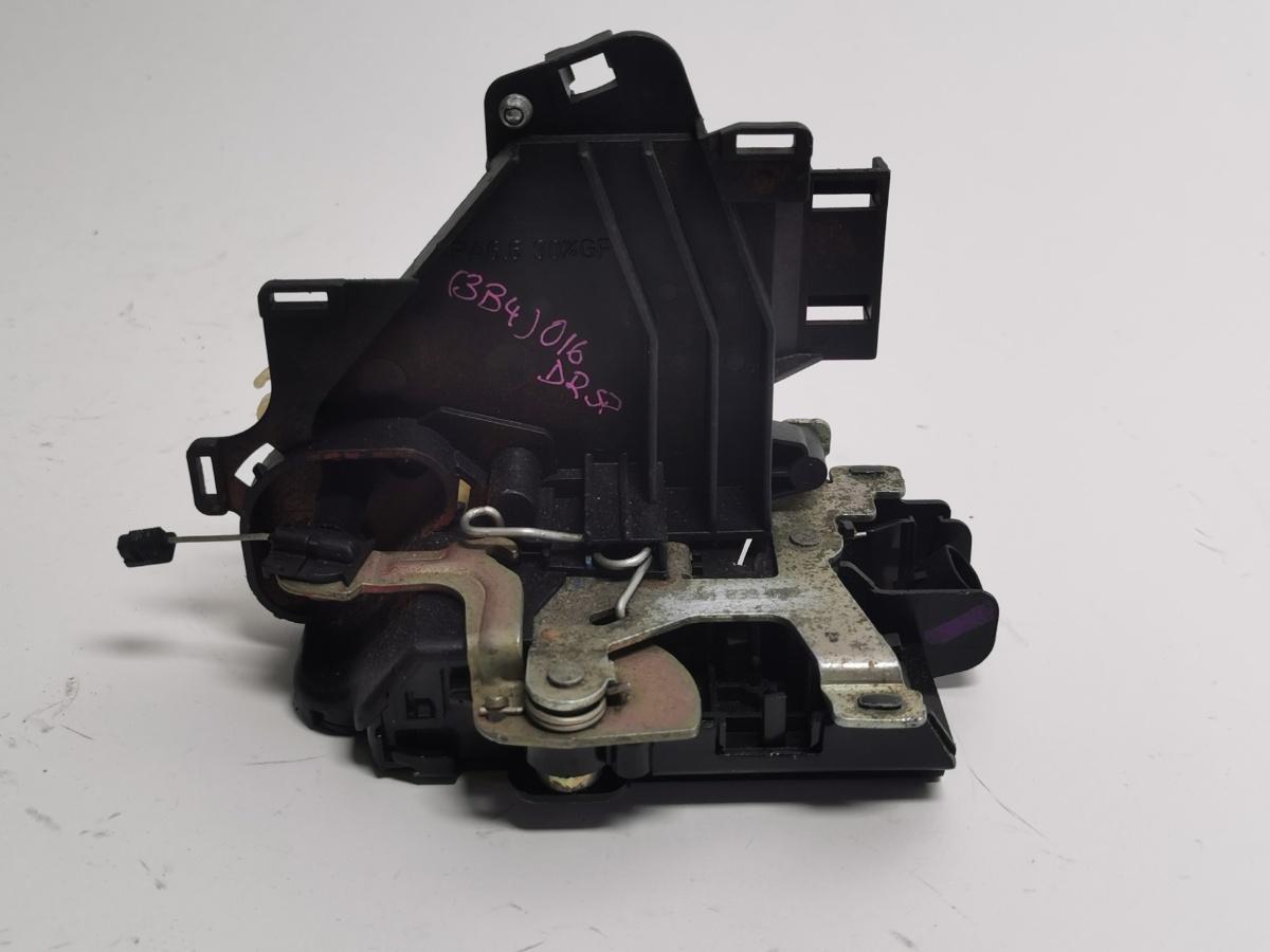 Broasca dreapta spate Volkswagen Polo (9N) (2001-2009) 3B4839016 VOLKSWAGEN POLO (9N_) [ 2001 - 2012 ] OEM 3B4839016