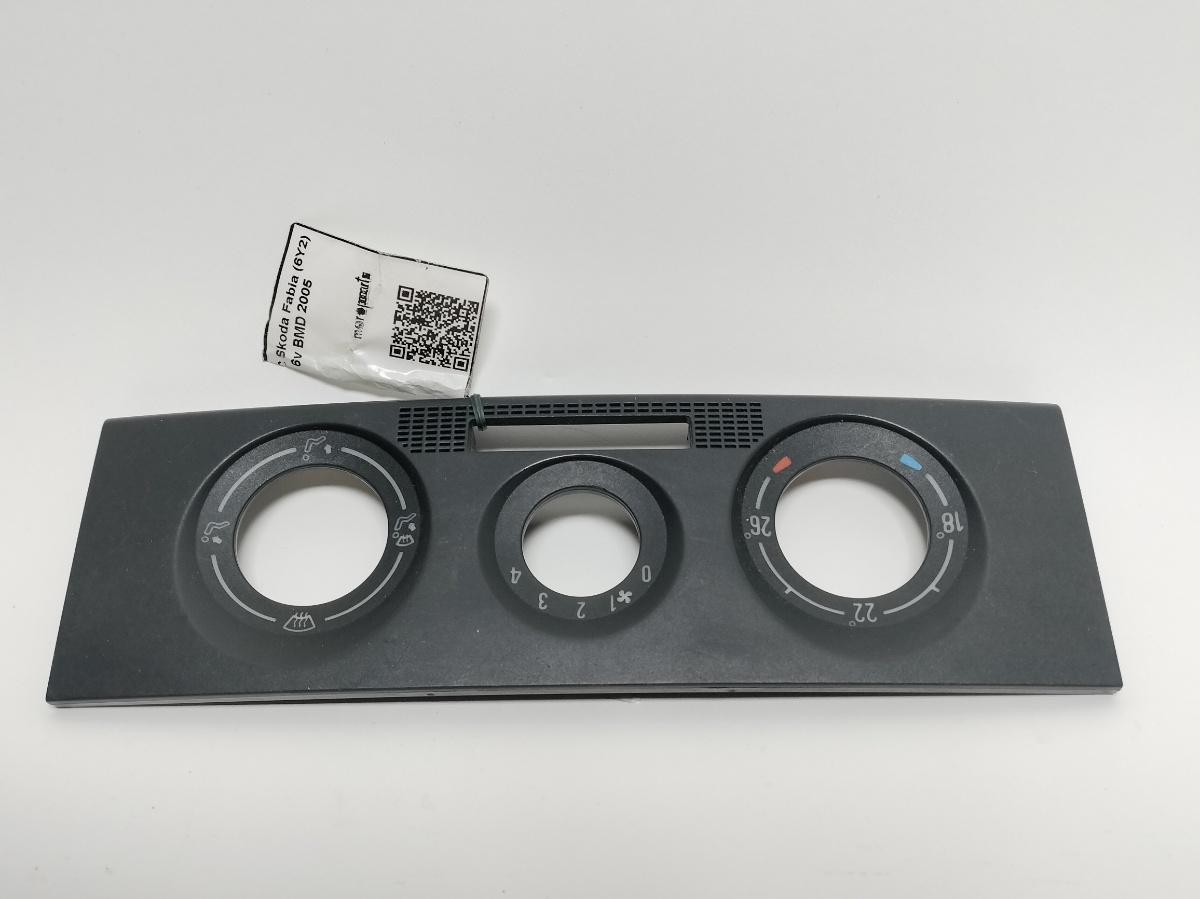 Ornament panou AC Skoda Fabia (6Y2) Hatchback 1.2 6v BMD 2005 SKODA FABIA (6Y2) [ 1999 - 2008 ] OEM 6Y0820075