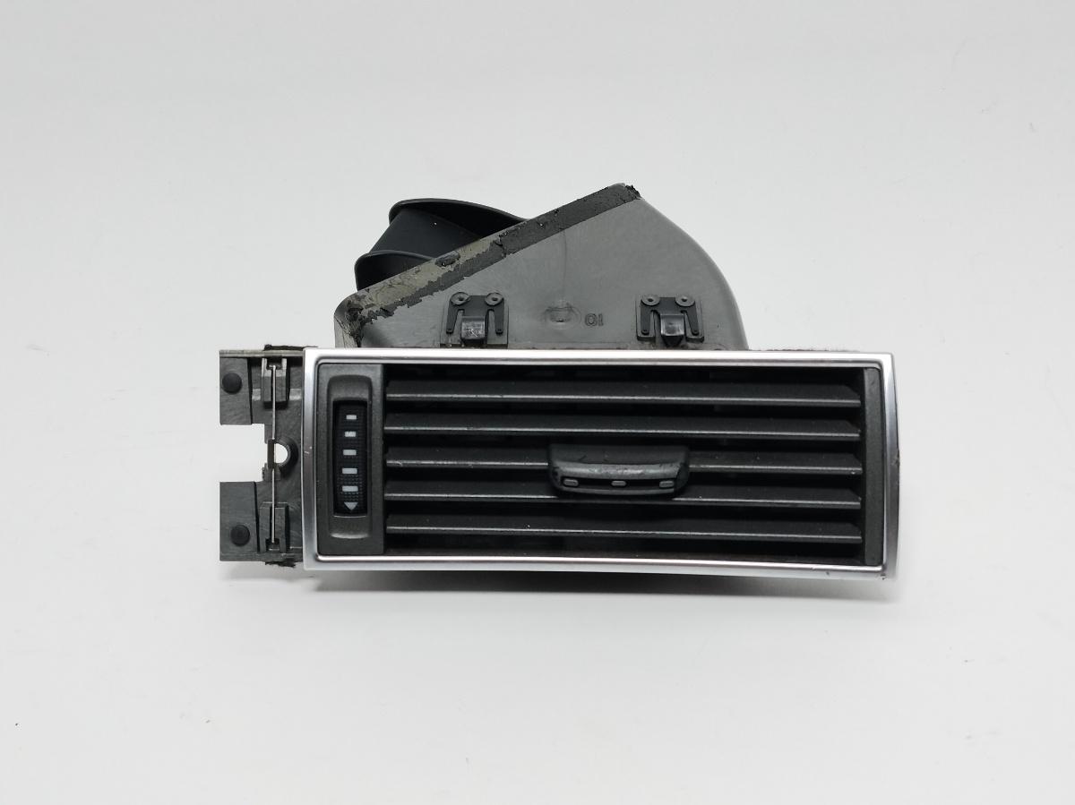 Grila de ventilatie laterala panou de bord dreapta fata AUDI A6/S6 III Saloon 4F2, C6 2004 - 2011 2.7 TDI BPP 4F1820902D