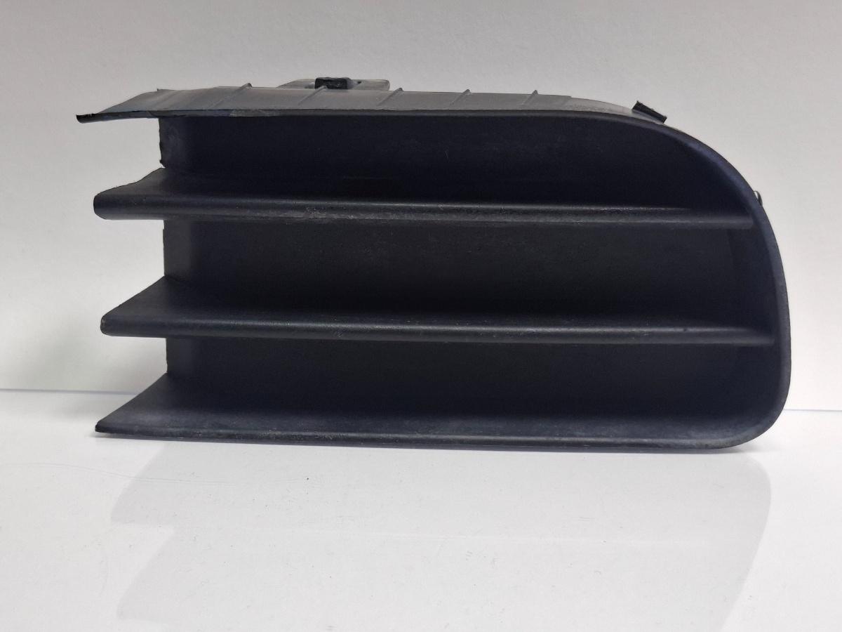 Grila bara dreapta fata RENAULT MEGANE II Saloon LM0/1_ 2003 - >1.5 dCi K9K 722 8200115120