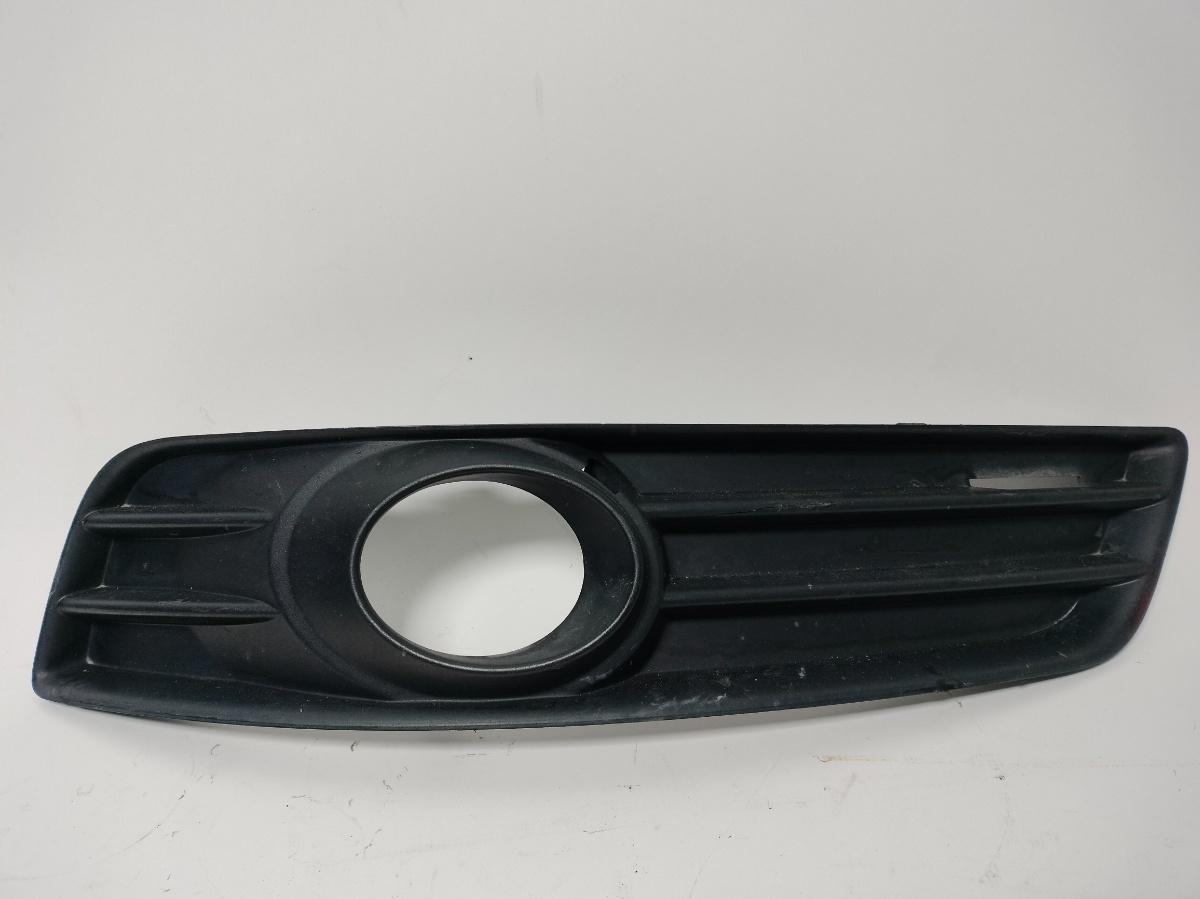 Bandou proiector bara AUDI A3 II 8P1 2003 - 2013 1.4 TFSI CAXC, CMSA VAG 8P0807681H