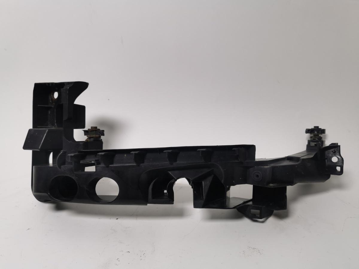 Suport de montare faruri AUDI A3 II 8P1 2003 - 2013 1.4 TFSI CAXC, CMSA VAG 8P0805607