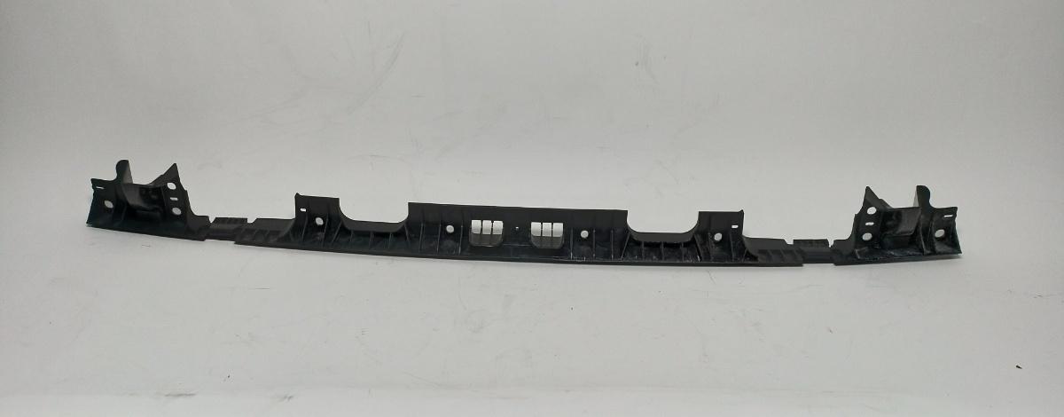 Suport central bara spate ​Volkswagen Transporter T5 (7H) Bus 2009 2.5 TDI OEM 7H0807723