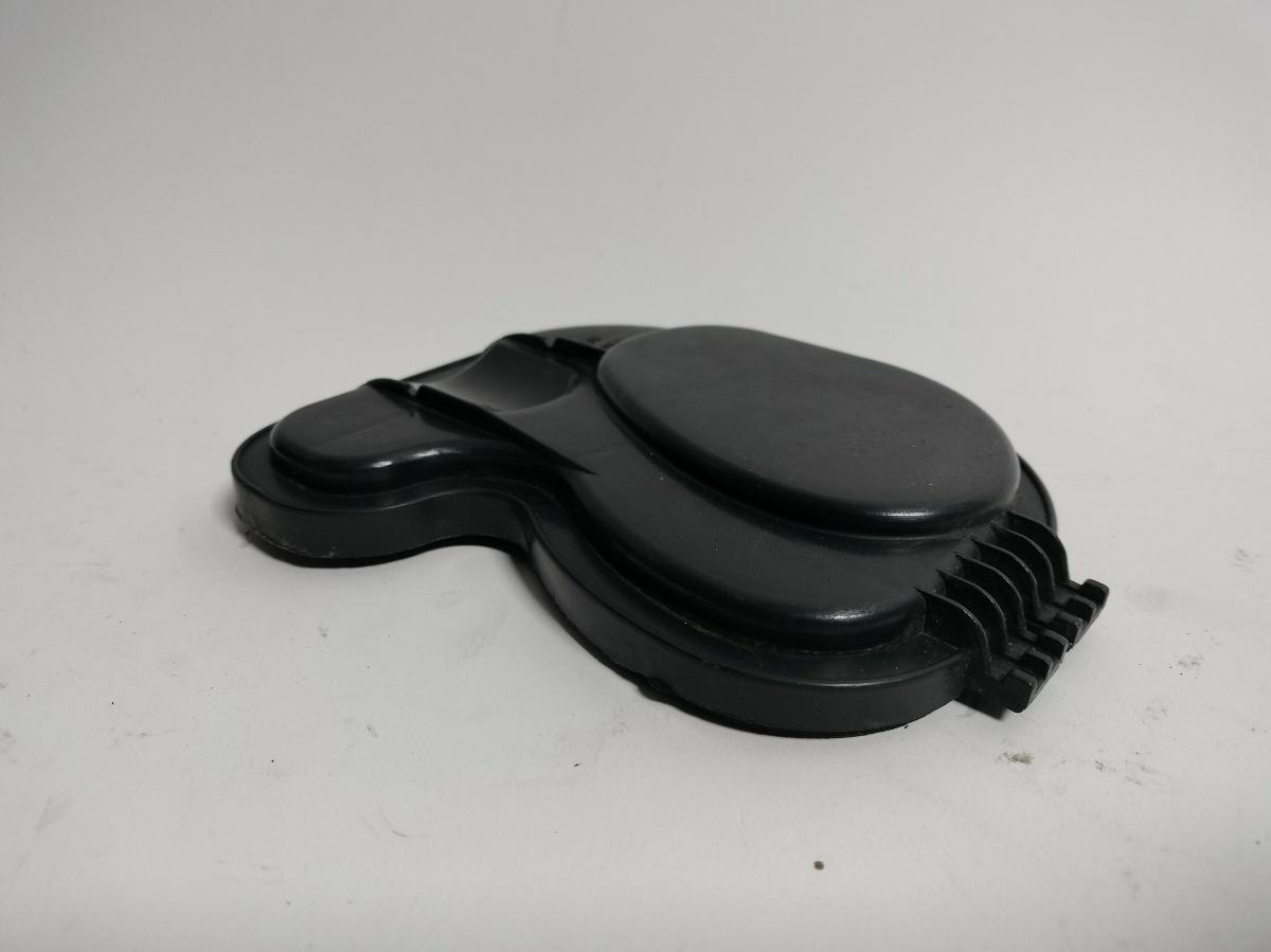 Protectie anti-praf faruri stanga fata VOLKSWAGEN GOLF IV 1J1 1997 - 2007 1.4 16V AHW, AKQ, APE, AXP, BCA VAG