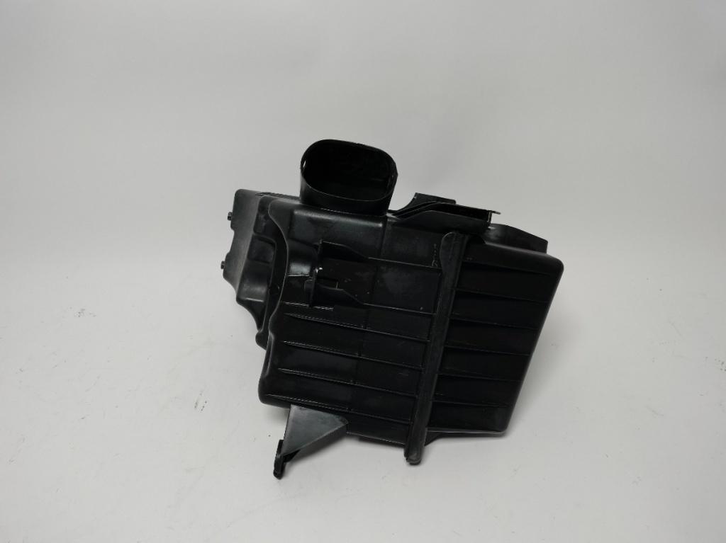 Carcasa filtru aer Skoda Fabia (6Y5) Kombi 1.4 TDI BNV 2006 OEM 6Q0129601AR