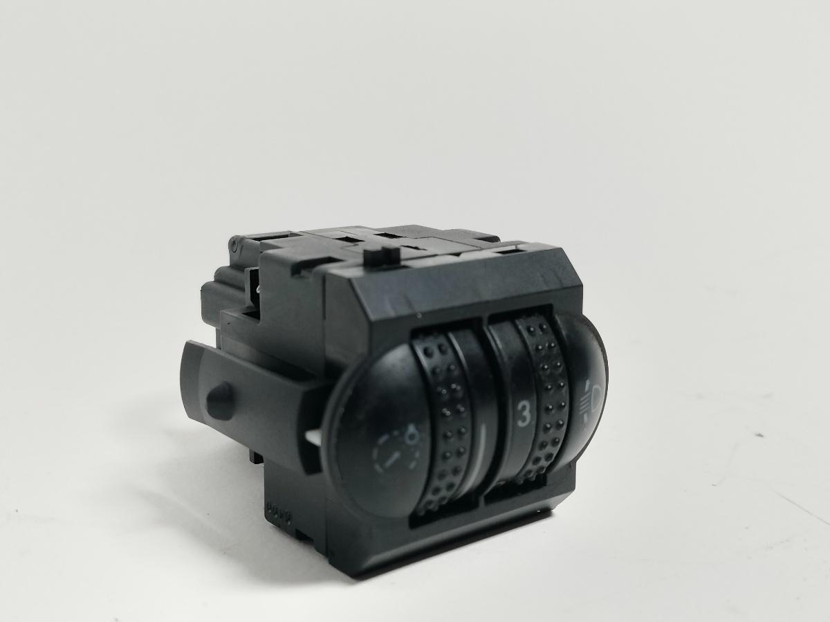 Comutator reglaj nivel faruri VOLKSWAGEN PASSAT Estate 3B5 1997 - 2001 1.9 TDI AJM, ATJ VAG 3B0941333C