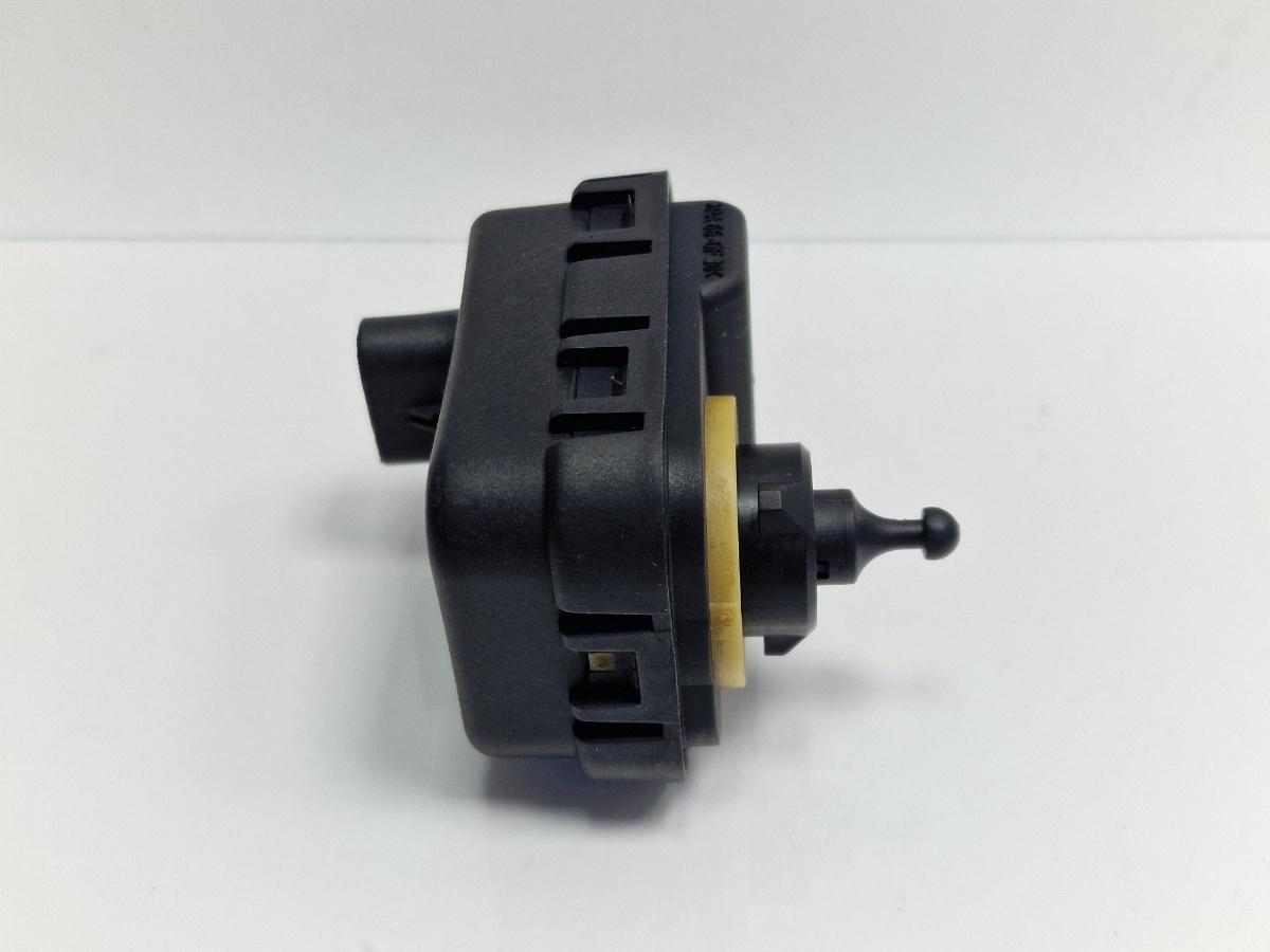 Motoras reglaj nivel faruri OPEL ZAFIRA A F75_, T98 1999 - 2005 1.6 LPG X 16 XEL, Z 16 XE 90582042
