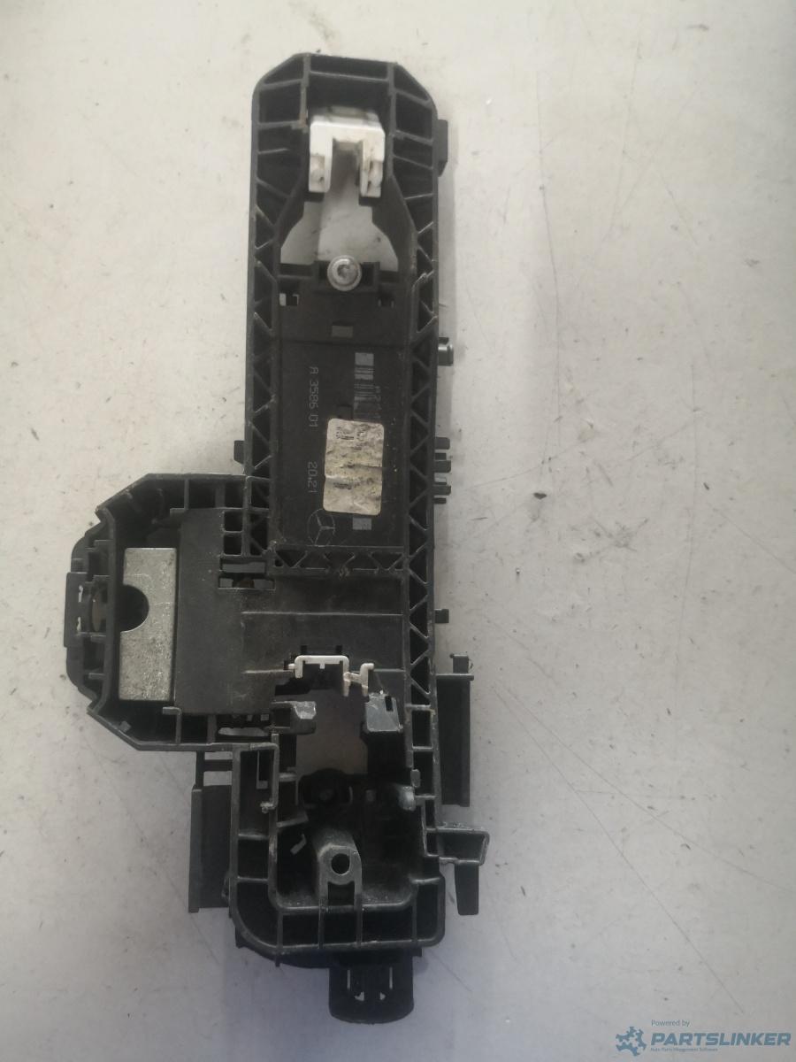 Maner usa interior  stanga fata MERCEDES-BENZ C-CLASS (W204) [ 2007 - 2014 ] OEM A358601