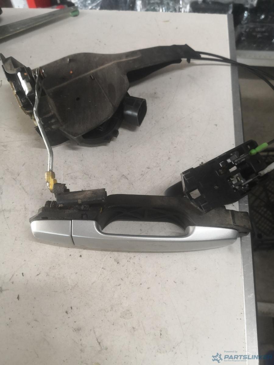 Maner usa dreapta spate TOYOTA RAV 4 II (_A2_) [ 2000 - 2005 ] – foto 2