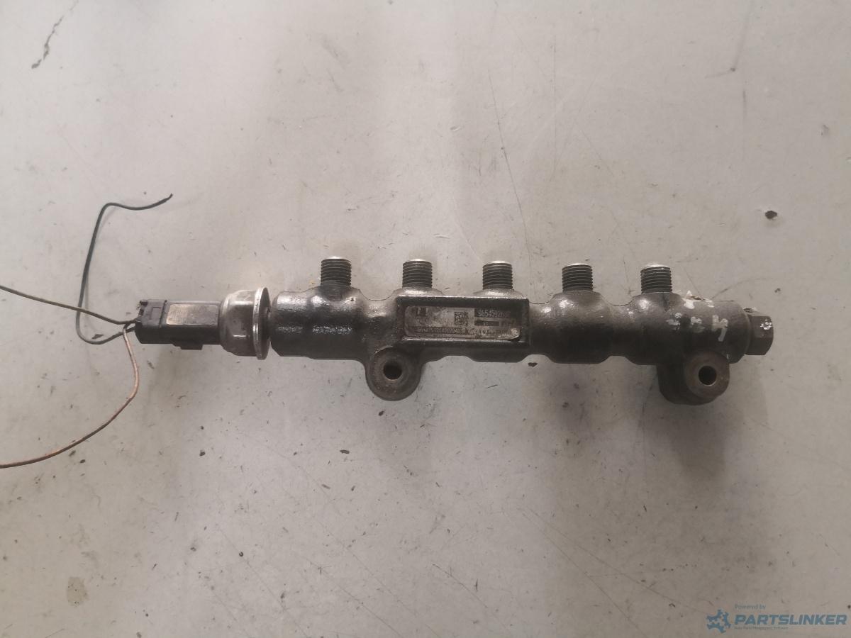 Rampa injectoare FORD FOCUS II (DA_, HCP, DP) [ 2004 - 2013 ] TDCi (G8DA, G8DB, G8DD, G8DE, G8DF) 80KW|109HP OEM 965459268