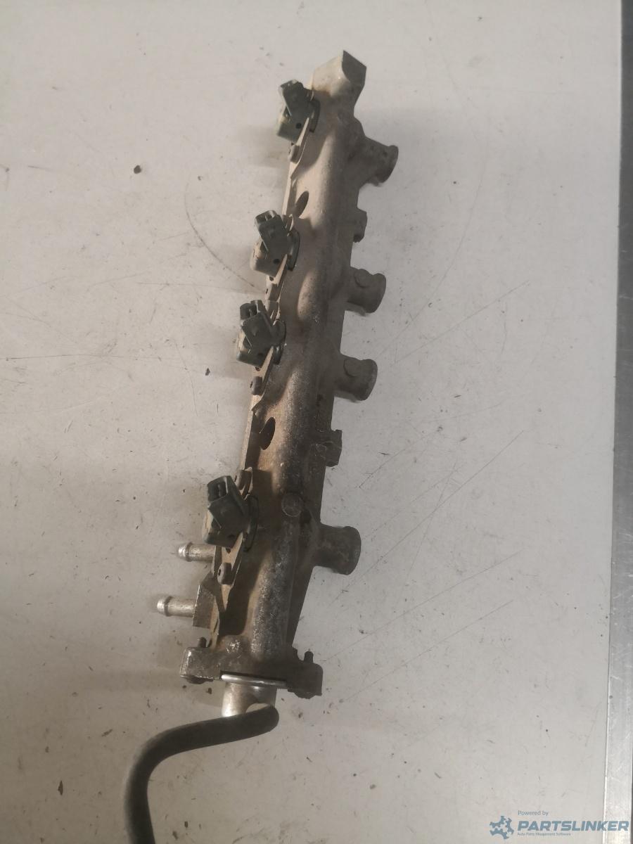 Rampa injectoare RENAULT LAGUNA I (B56_, 556_) [ 1993 - 2002 ] OEM 857013 – foto 2