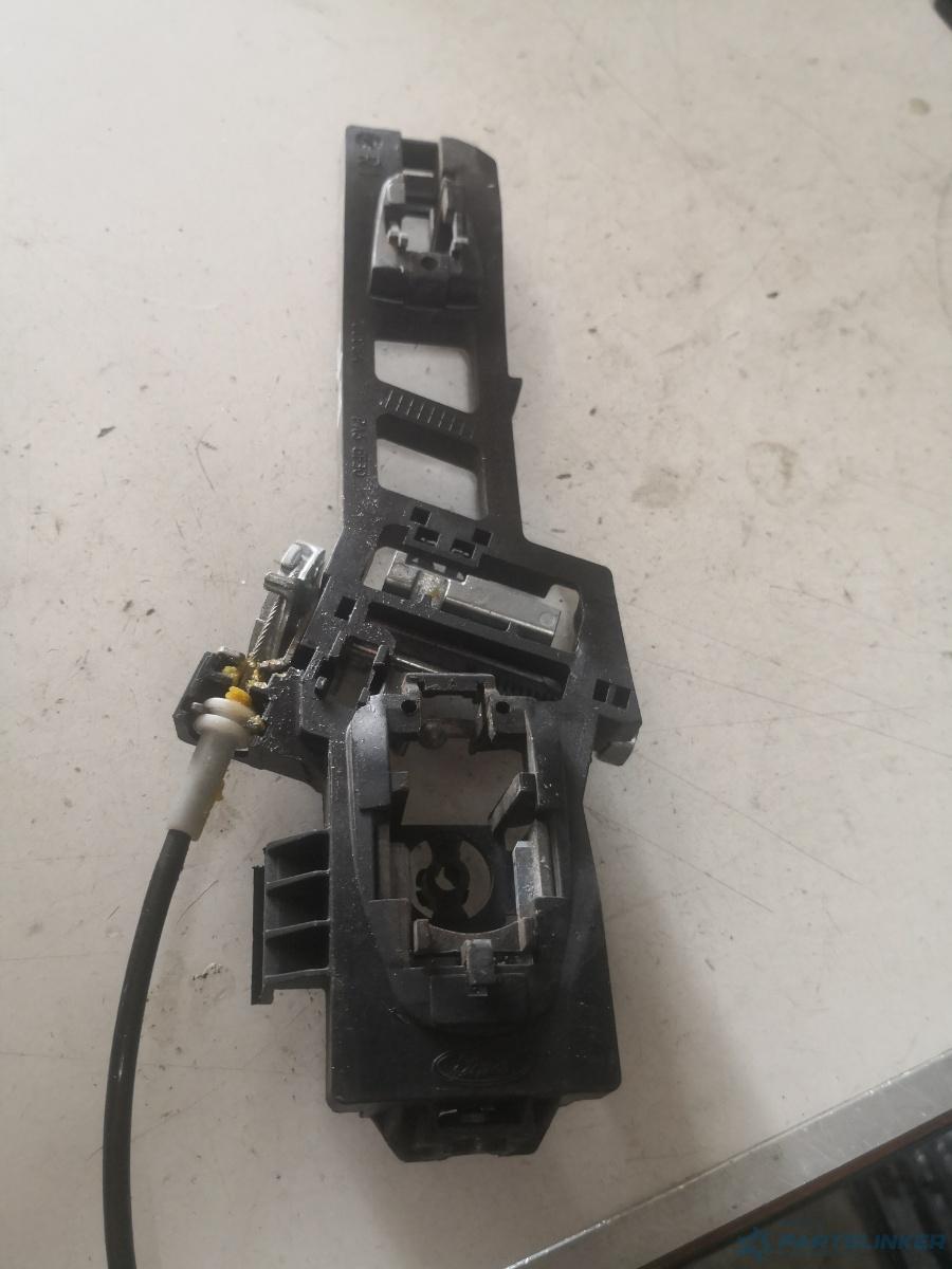 Maner usa interior  dreapta fata FORD FIESTA VI [ 2008 - > ] 1.0 (P4JA, P4JB, P4JC, P4JD) 59KW|80HP OEM 8a61a224a36