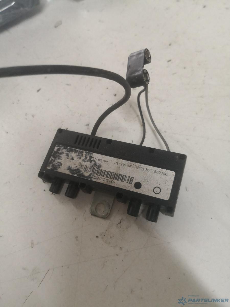 Amplificator antena PEUGEOT 407 (6D_) [ 2004 - > ] OEM 9647837380