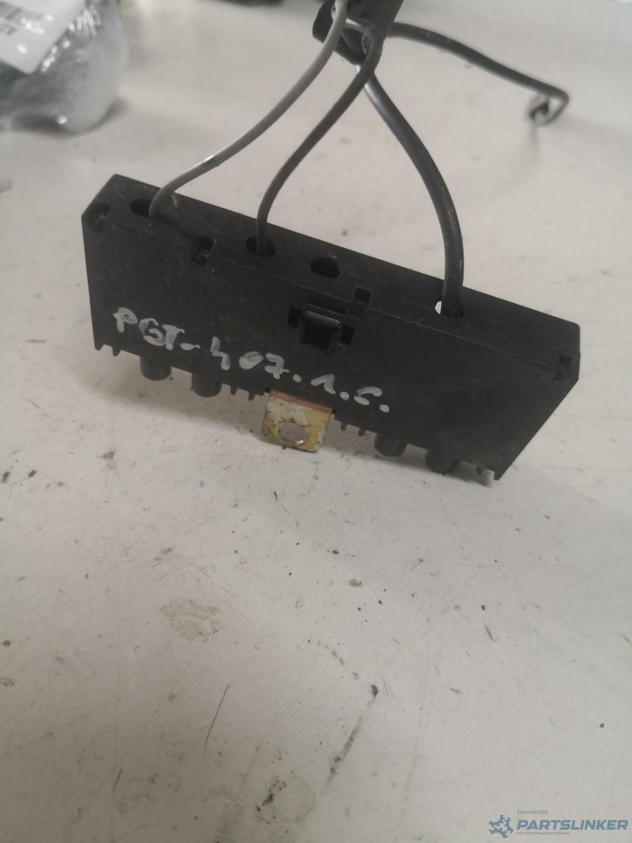Amplificator antena PEUGEOT 407 (6D_) [ 2004 - > ] OEM 9647837380 – foto 2