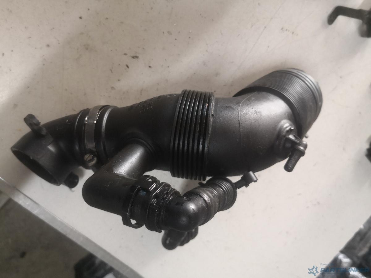 Furtun intercooler turbo SKODA RAPID II (NH3) [ 2012 - > ] TDI (CAYC, CLNA) 77KW|105HP OEM 6r0129654c – foto 2