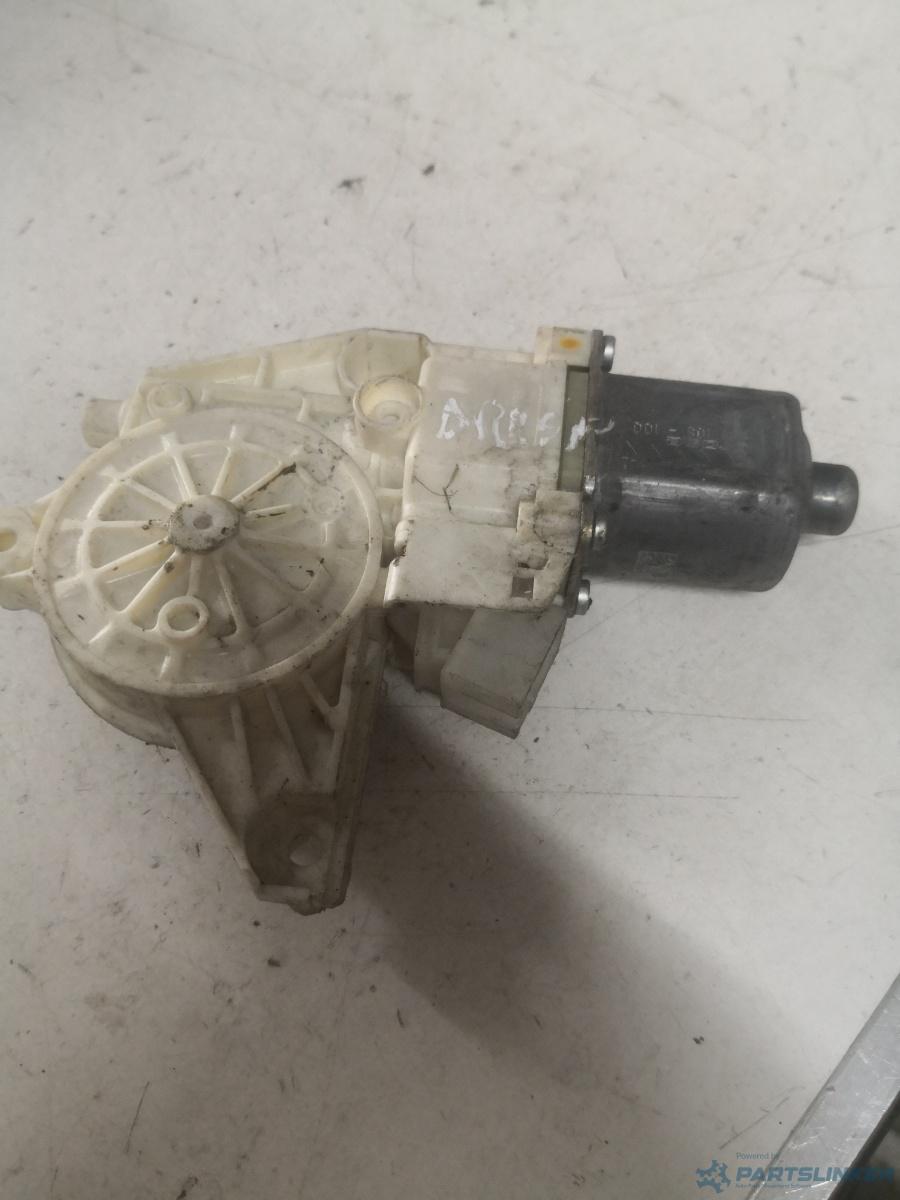 Motoras macara geam dreapta spate MERCEDES-BENZ C-CLASS (W204) [ 2007 - 2014 ] OEM 0130822504 – foto 2