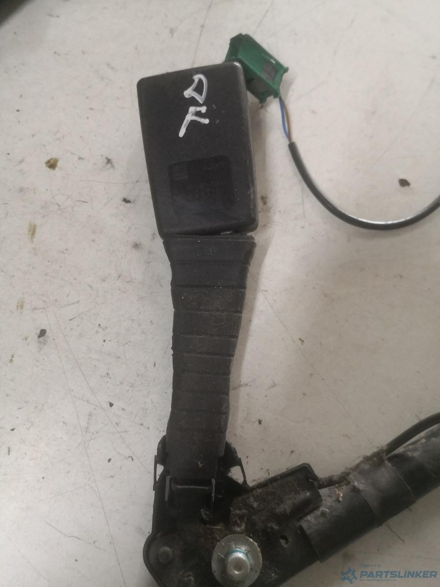 Pretensionare  dreapta fata OPEL ZAFIRA B (A05) [ 2005 - 2015 ] – foto 2