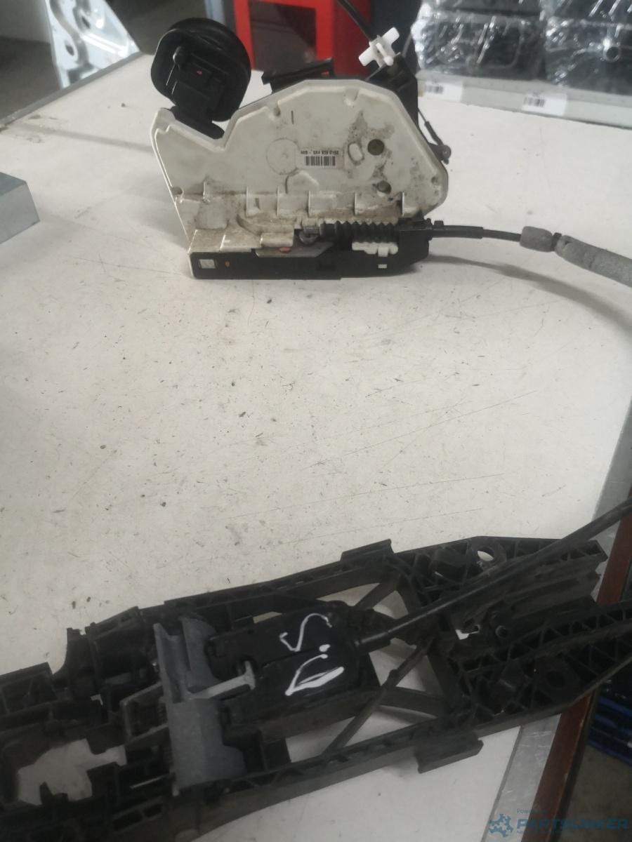 Broasca usa dreapta spate VOLKSWAGEN GOLF VI (5K1) [ 2008 - 2013 ] OEM 5k4839016b