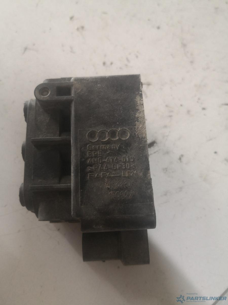 Bloc valve suspensie AUDI A8 III (4H2, 4H8, 4HC, 4HL) [ 2009 - 2018 ] TDI quattro (CDTA, CDTC, CMHA) 184KW|250HP OEM 4h0616013