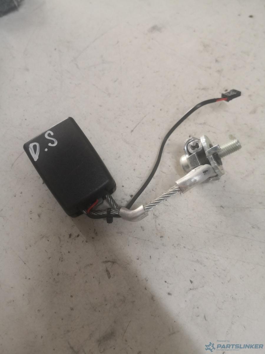 Pretensionare  dreapta spate BMW 5 (F10) [ 2009 - 2016 ] OEM 724327404