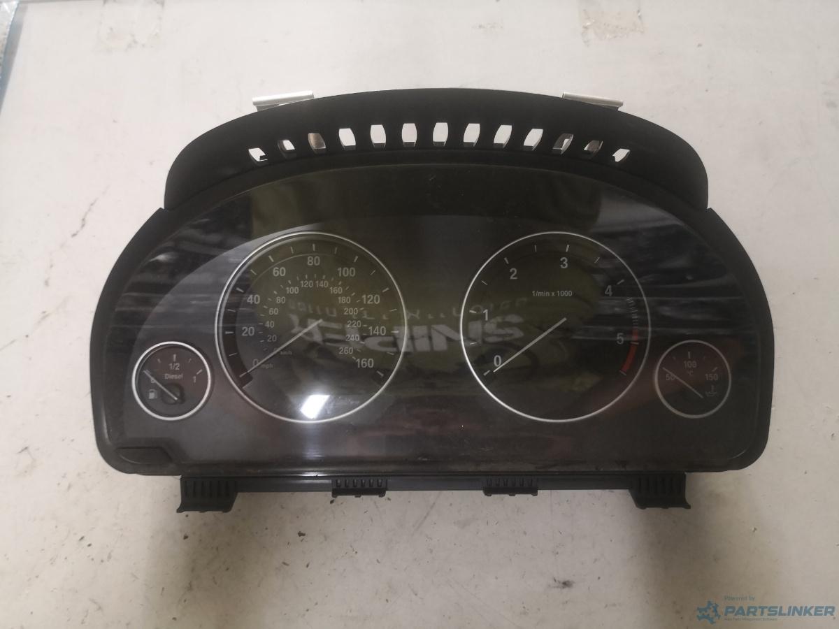 Ceasuri bord BMW 5 (F10) [ 2009 - 2016 ] OEM 922761601