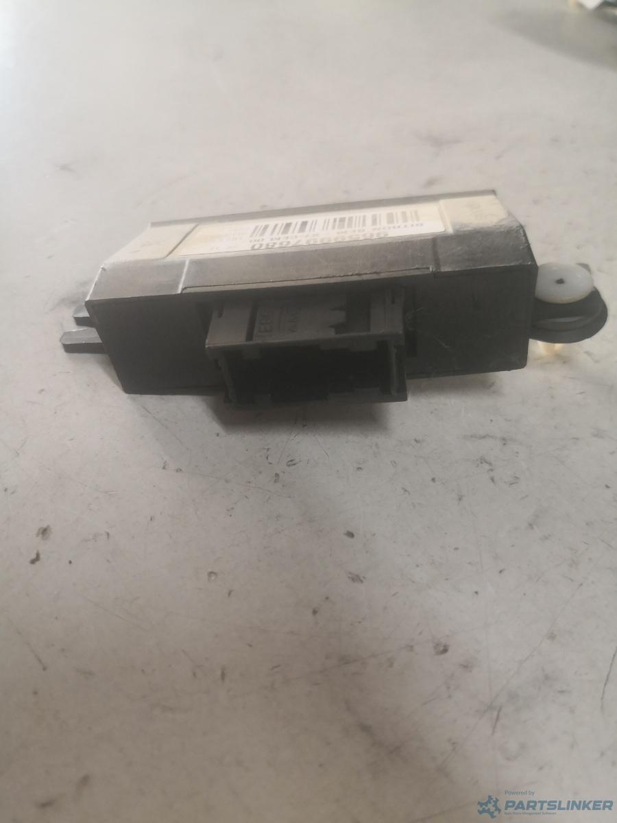 Modul usa dreapta fata PEUGEOT 508 (8D_) [ 2010 - > ] HDi Hybrid4 AWC (RHC (DW10CTED4)) 120KW|163HP OEM 9659997680