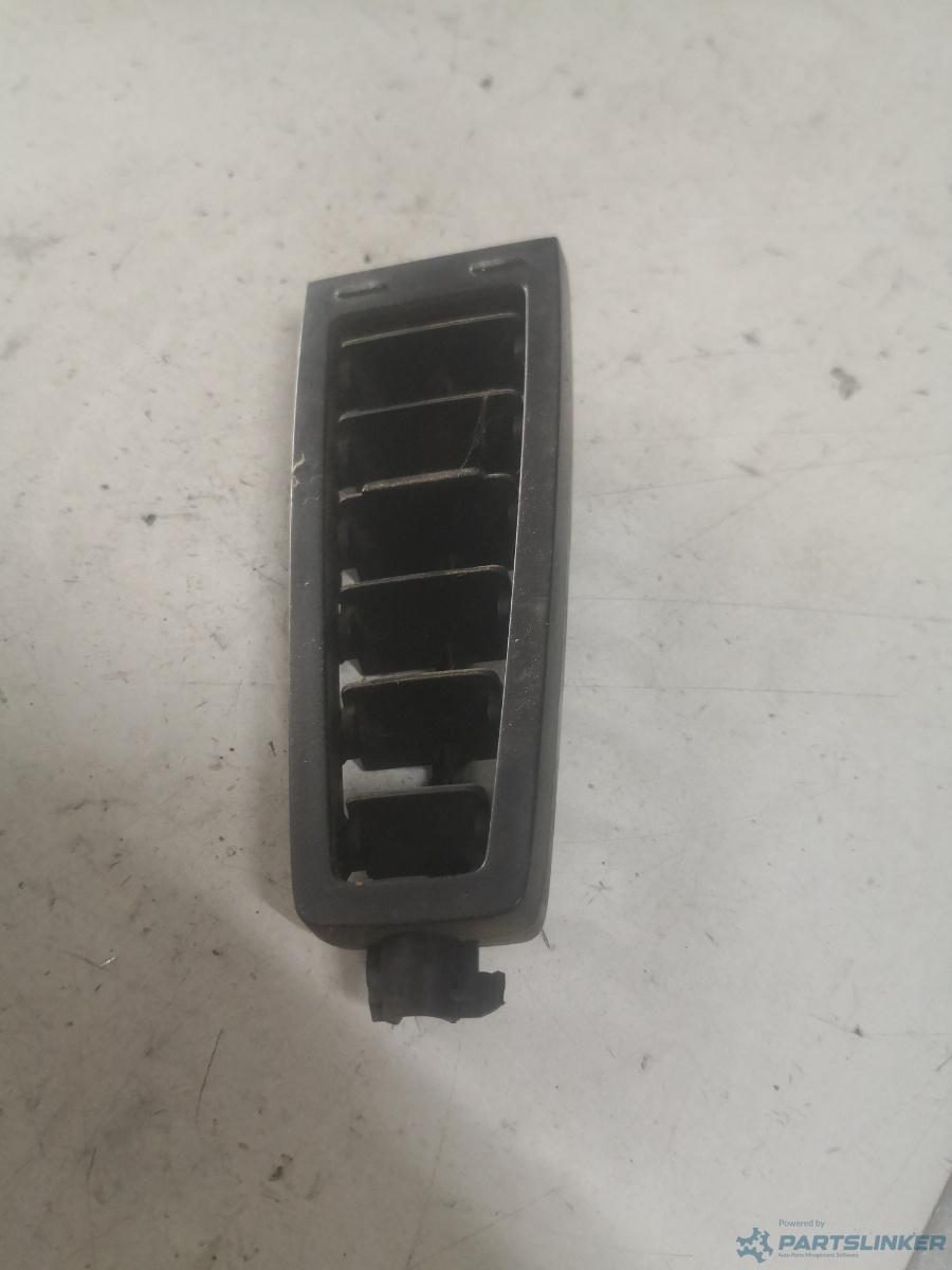 Grila ventilatie stalp stanga CITROËN C4 Picasso I (UD_) [ 2006 - 2013 ] OEM 9658168677
