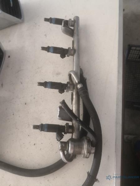 Rampa retur injectoare AUDI A4 II (8E2, B6) [ 2000 - 2005 ] 2.0 (ALT) 96KW|130HP
