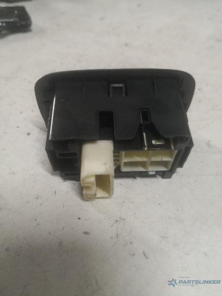 Buton geam electric stanga spate TOYOTA AURIS (_E15_) [ 2006 - 2012 ] – foto 2