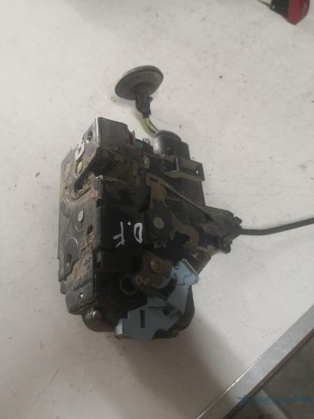 Broasca usa dreapta fata SKODA OCTAVIA (1Z3) [ 2004 - 2013 ] OEM 3d1837016
