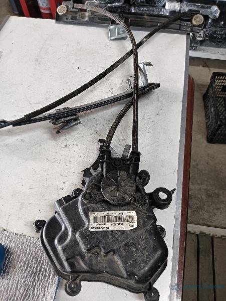 Macara geam electric dreapta fata SEAT IBIZA V (6J5, 6P1) [ 2008 - > ] OEM 6j3837402f
