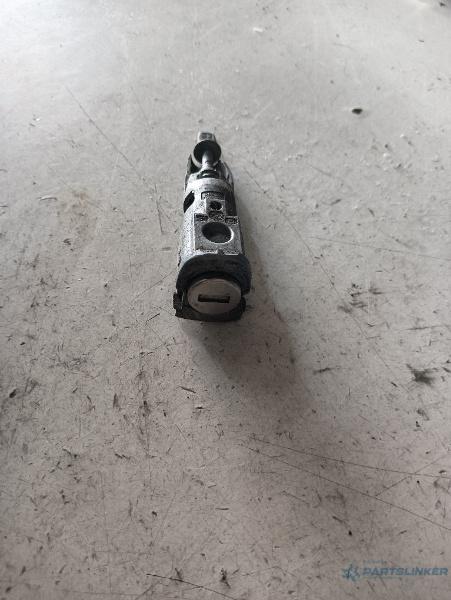 Butuc usa stanga fata FARA CHEIE SEAT IBIZA V (6J5, 6P1) [ 2008 -> ] OEM 6j3837167 – foto 2