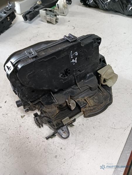 Broasca usa stanga fata BMW X1 I (E84) [ 2009 - 2015 ] – foto 2