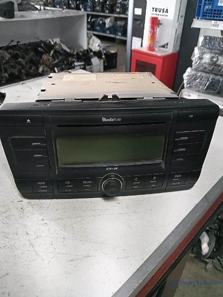 CD player auto SKODA OCTAVIA (1U2) [ 1996 - 2010 ] OEM 1z0035161a