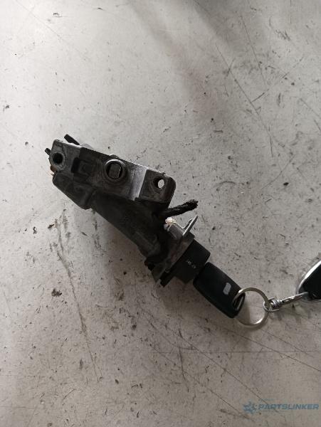 Contact cu cheie AUDI A6 II (4B2, 4B4, C5) [ 1997 - 2005 ] OEM 4b0905851c