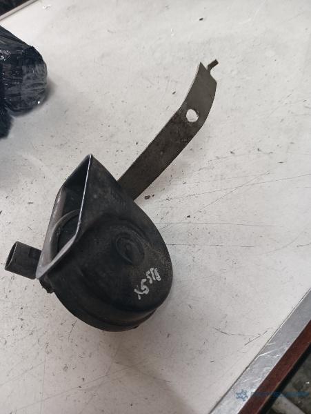 Claxon stanga fata BMW X5 II (E70) [ 2006 - 2013 ]