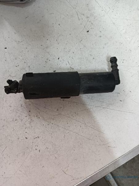 Spalator faruri stanga fata BMW X5 II (E70) [ 2006 - 2013 ] OEM 7173851