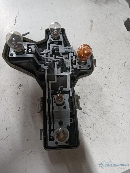 Soclu far / stop dreapta spate VOLKSWAGEN TOURAN (1T1, 1T2) [ 2003 - 2010 ] OEM 945256