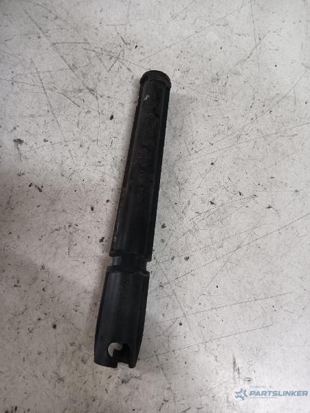 Scurgere apa VOLKSWAGEN GOLF VII (5G1, BE1) [ 2012 - > ] OEM 04e129637