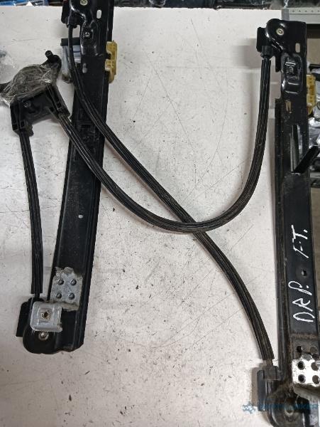 Macara geam electric dreapta fata SEAT IBIZA IV (6L1) [ 2002 - 2009 ]